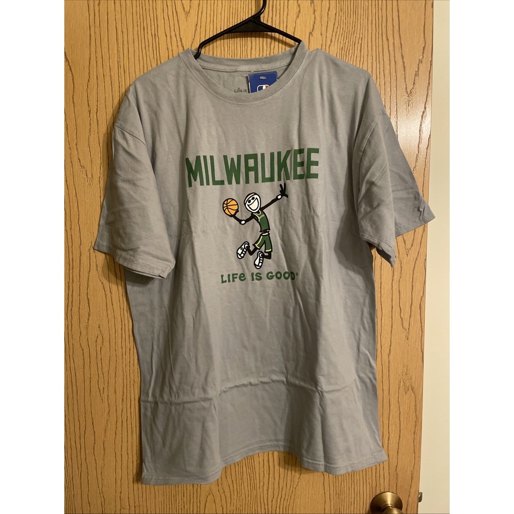 Milwaukee Bucks life is good collaboration T-shirt size large gray‎